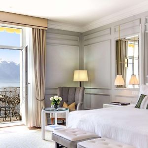 Superior King Room Lake View
